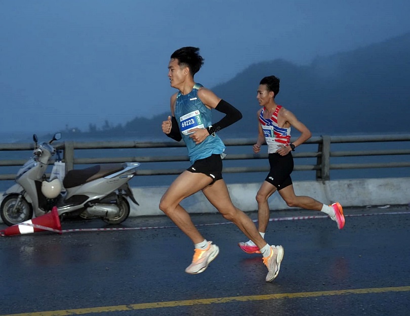 Dàn chân chạy elite 'làm nóng máy' trước thềm VTV Phú Quốc Marathon 2025