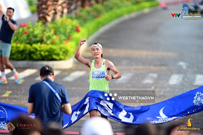 Kỷ lục gia bất ngờ xuất hiện hâm nóng đường chạy VTV Phú Quốc Marathon 2025